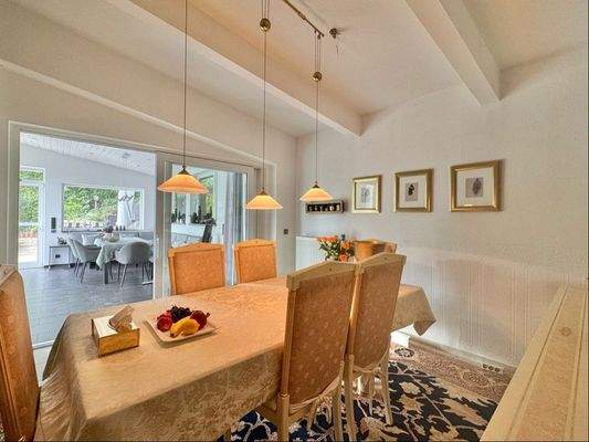 ... mit Zugang zum...