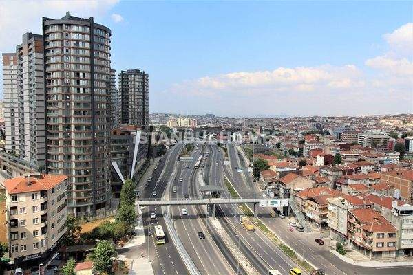 Flats in a Complex with Rich Social Amenities in Kadikoy