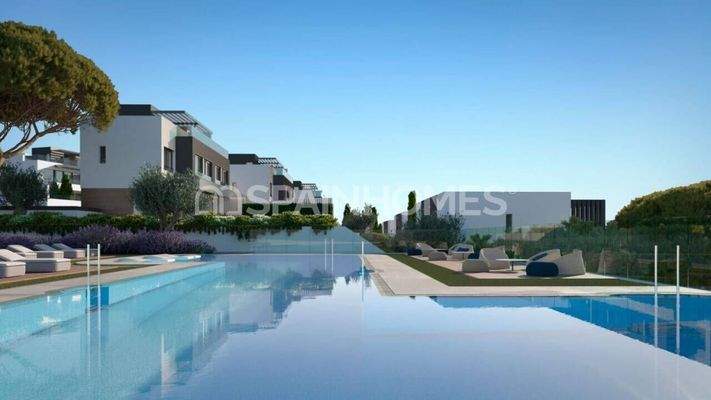 3 Bedroom Sea View Houses in Estepona Next to Golf Courses