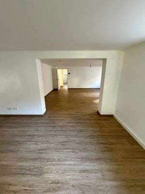 Wohn- / Arbeitszimmer