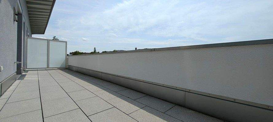 große Dachterrasse