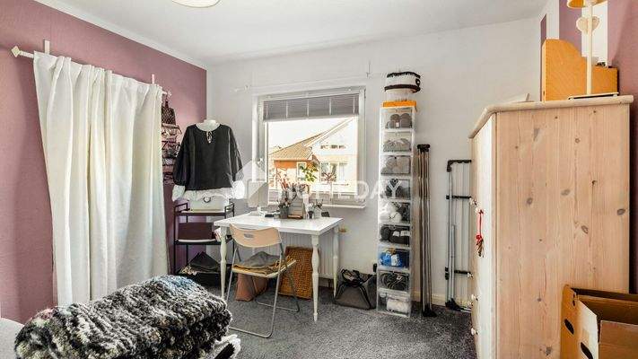 1. OG Schlafzimmer 1