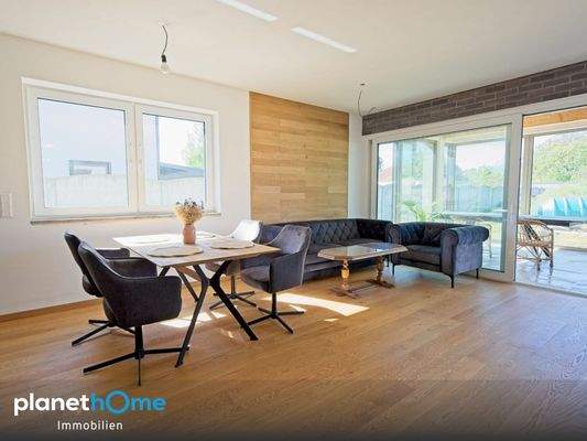 Wohnzimmer mit Wintergarten