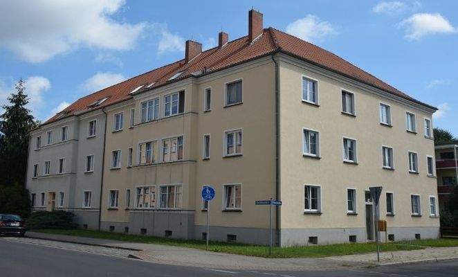 West/ Ecke Charlottenstr. 2. OG, 2-Raum mit Erker