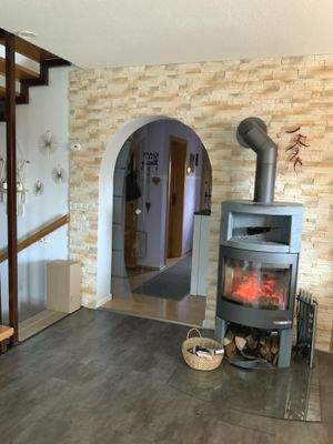 Kaminofen im Wohnzimmer