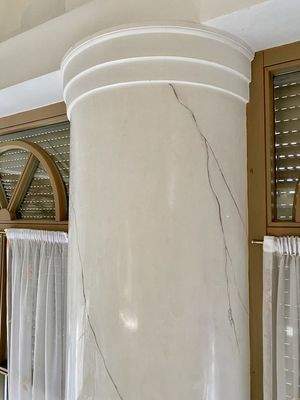 Säulen im Wohnzimmer