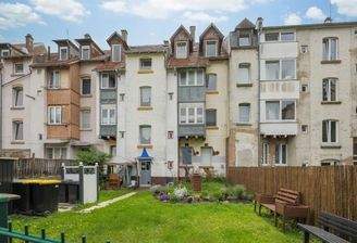 Rückansicht und Garten