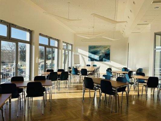 Cafeteria Lounge im Staffelg.