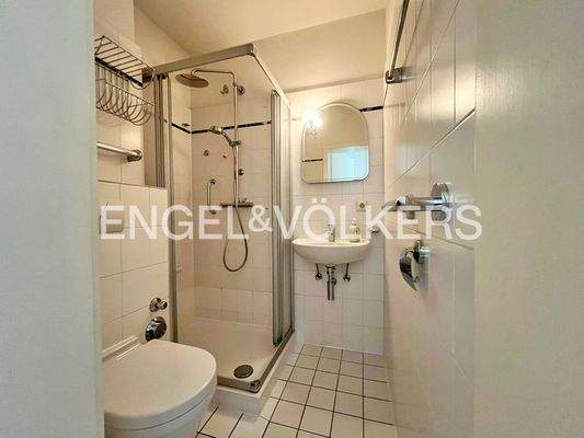 Gäste WC mit Dusche aus 2013