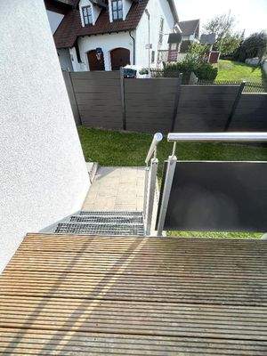 ...Treppe in den Garten