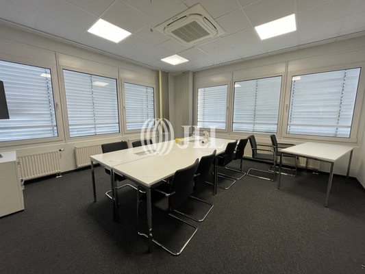 Besprecher Flur 4-17