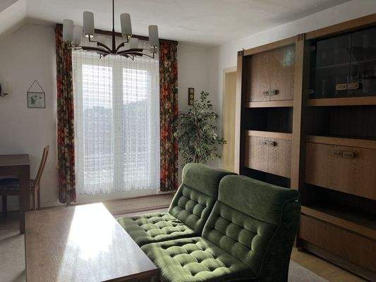 DG: Wohnzimmer - Blick Richtung Terrasse