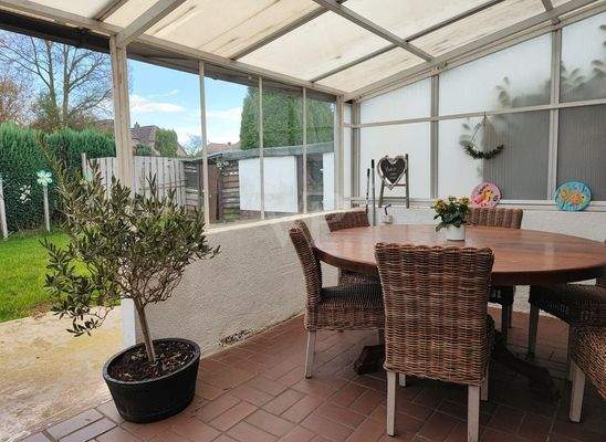 überdachte Terrasse