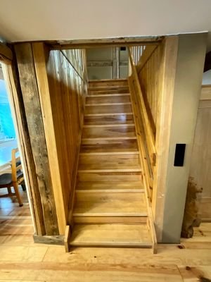 Treppe ins Obergeschoss 