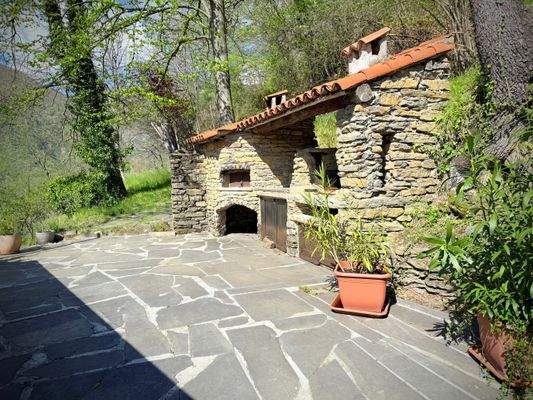 AT994_04 TERRA ITALIA IMMOBILIEN__TRIORA_VALLE ARG