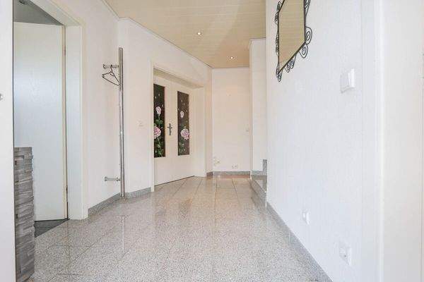 Der Eingangsbereich im EG 