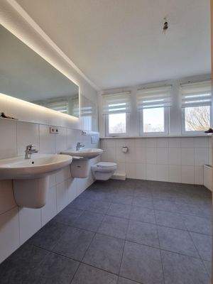 Modernes Badezimmer