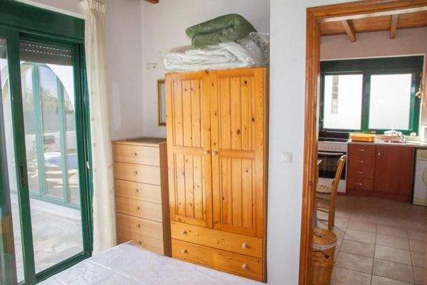 Kreta, Maleme: Traditionelles kretisches Haus zu verkaufen, nur wenige Schritte vom Strand entfernt