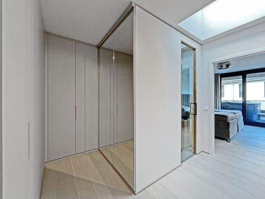 Einbauschrank und Sauna