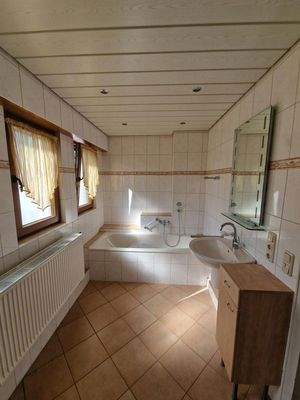 1 . OG Badezimmer 1.1