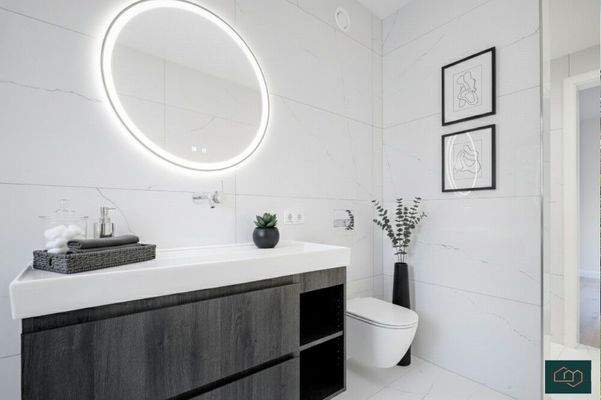 Vollbad en Suite, Visualisierung mit KI