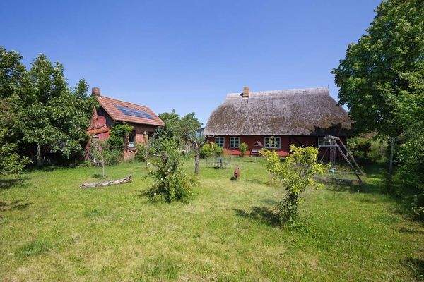 09 - Wohnhaus aussen 5.jpg