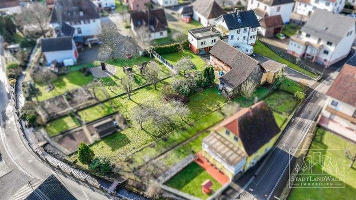 Großzügiges Anwesen im Überblick