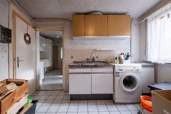 EG - HeizWaschraum, Zugang Bad