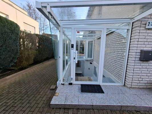 Eingang Souterrain Wohnung