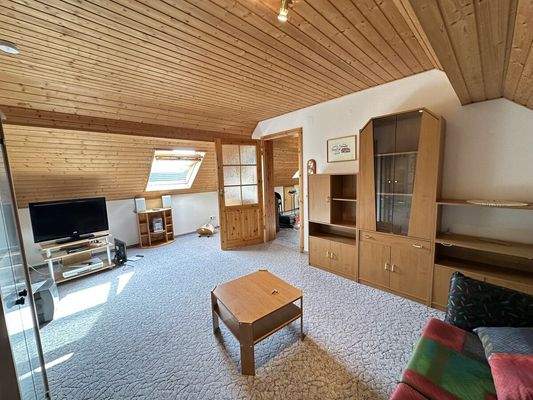 DAchgeschoss Wohnzimmer