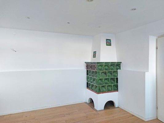 Kachelofen Wohnzimmer EG.jpg