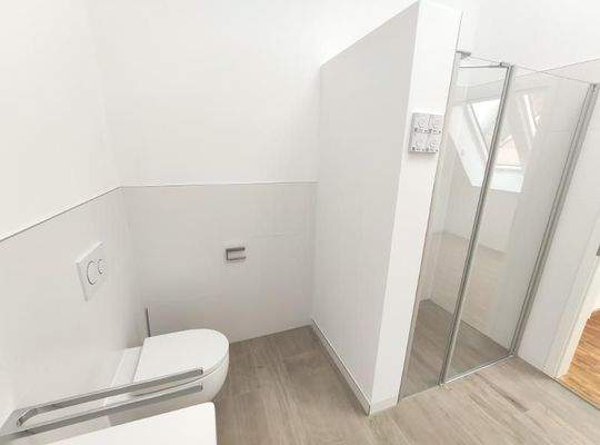 DG: Bad mit Dusche Bild 4