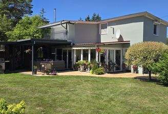 Nochmals Haus von hinten mit Terrasse 