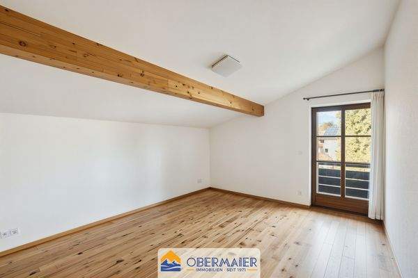 VR_11_Arbeits-Kinderzimmer-leer-virtuell-renoviert