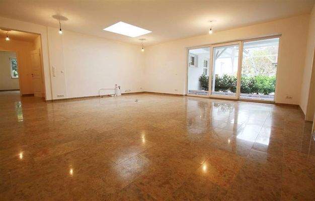 Wohn- / Essbereich mit offener Küche