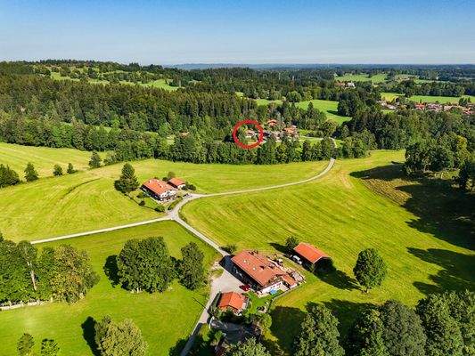 Blick auf das Objekt vom Ortsteil "Holz" aus