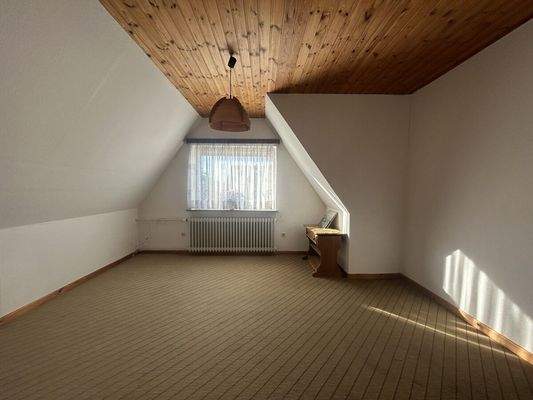 Einliegerwohnung im Dachgeschoss Kinderzimmer 1