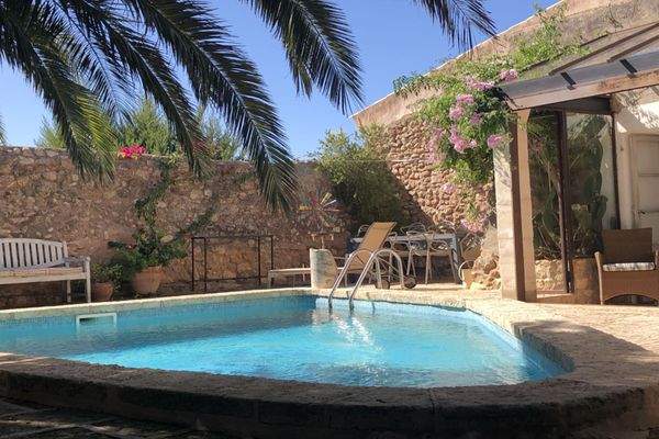 Individuelles antikes Dorfhaus in Santa Eugenia mit Pool