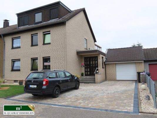 Front-/ Seitenfassade