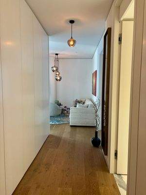 Entrée mit Einbau-Garderobe