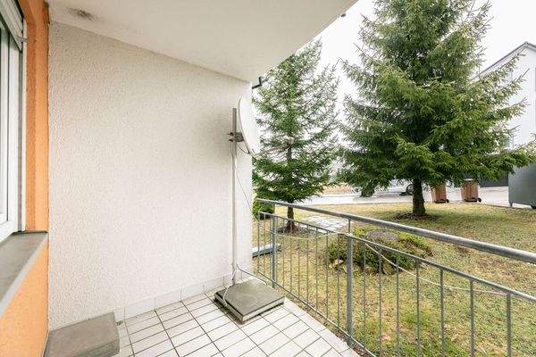 Blick vom überdachten Balkon 