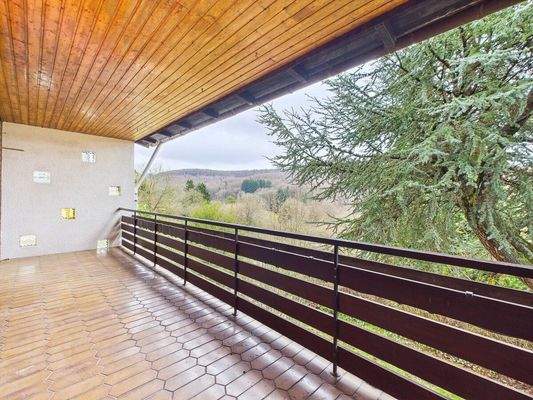 Zweifamilienhaus mit Weitblick in Neunkirchen