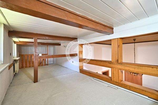 Nutzfläche oberhalb des Wohn-/ Esszimmers 