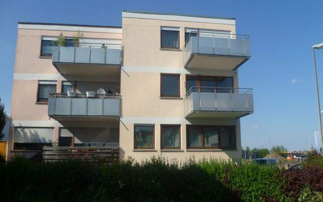 Südansicht mit Balkon.JPG