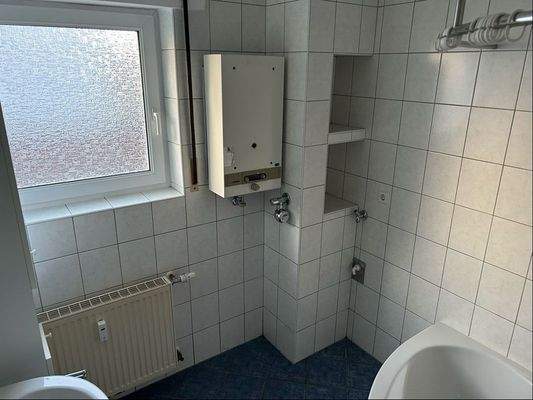 Tageslichtbad mit Eckbadewanne OG