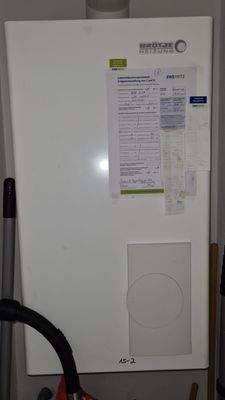 Gas-Brennwert-Thermenheizung mit Warmwasserbereitung