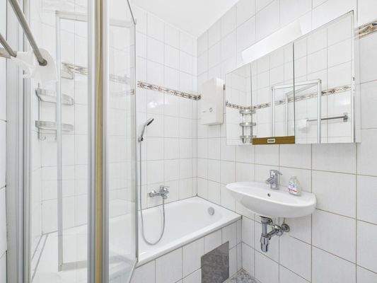 CAM04191G0-PR0070-STILL009