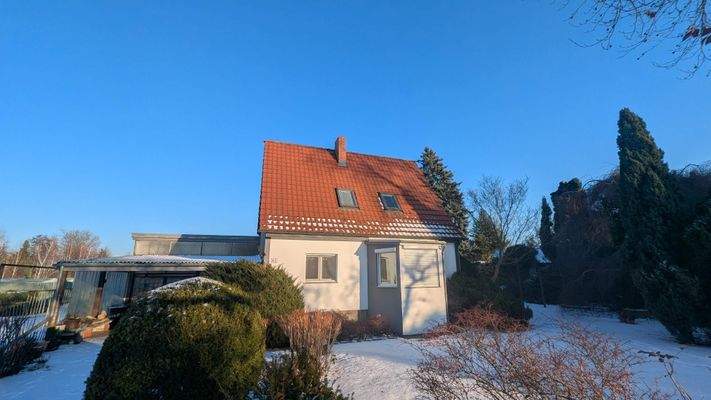 Ansicht des Wohnhauses mit Anbau