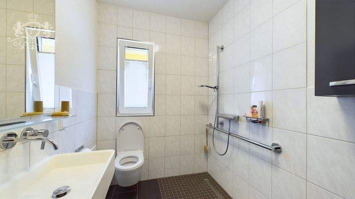 CAM01984G0-PR0424-STILL012