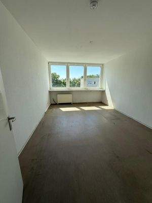 WhatsApp Image 2025-05-15 at 09.58.08